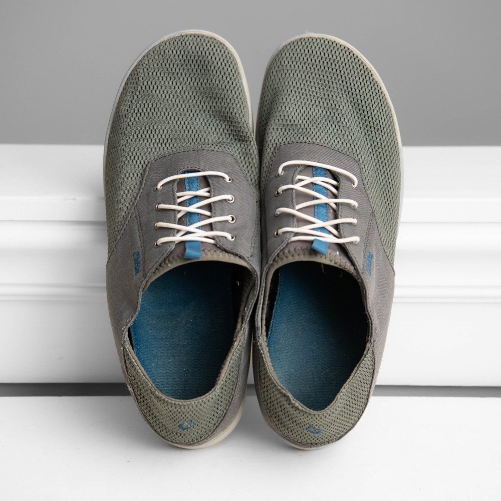 OluKai Nohea Moku Sz 11.5 Gray Mesh Slip on Boat Shoes Beach Minimalist Slip Ons